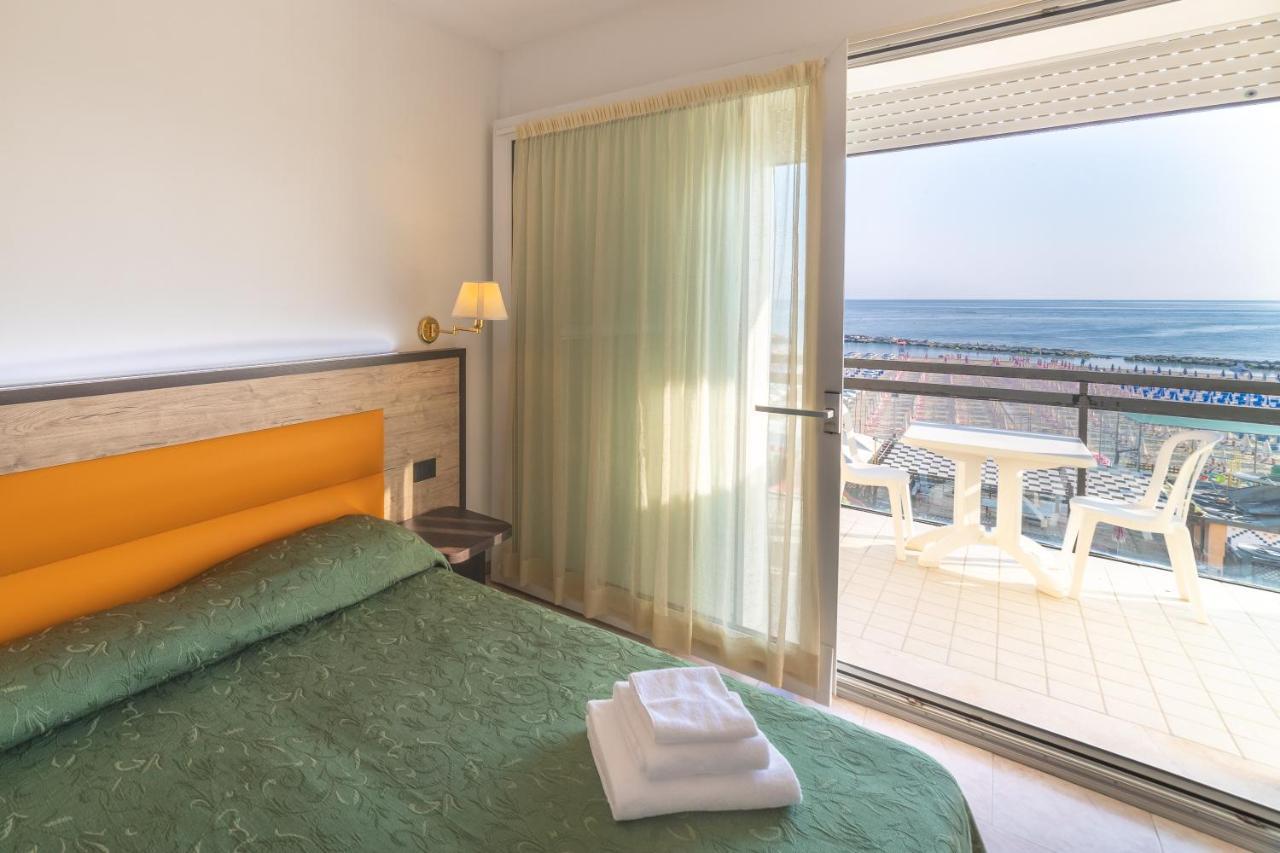 Hotel Royal Каттоліка Екстер'єр фото